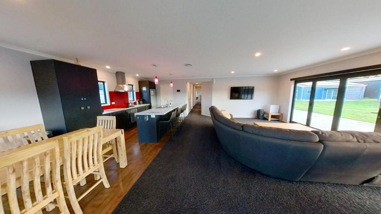 Full Holiday Home To Yourself, Up To 21 Guests Atiamuri Exteriör bild