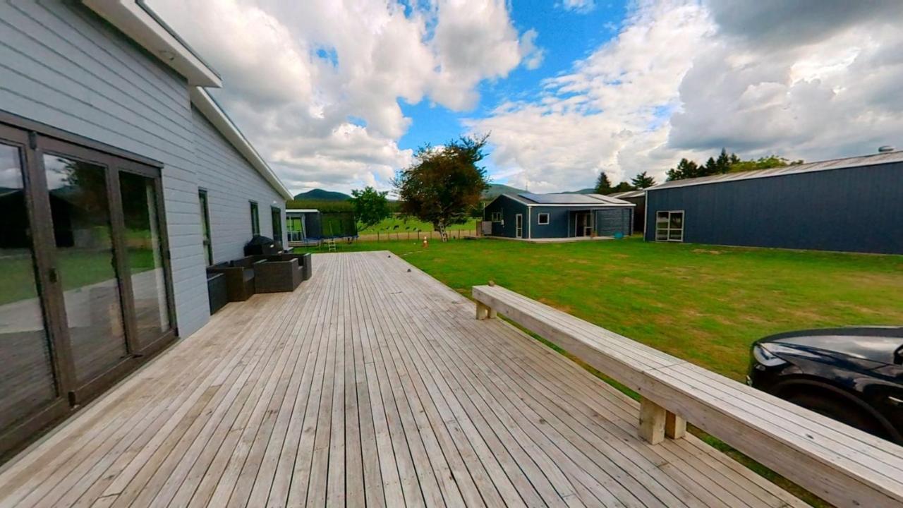 Full Holiday Home To Yourself, Up To 21 Guests Atiamuri Exteriör bild